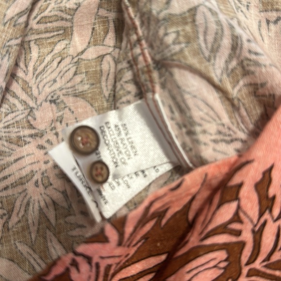 Linen Johnnie-O Hangin’ Out Shirt - Picture 9 of 9